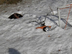 Terhi 10 -lumikelkka vajosi lumeen, kuljettaja löytyi myöhemmin Osulan Kievarista väsyneenä.