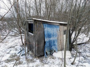 Kunnan osoittama asunto ulkoruokintamiehelle ei herätä hirveätä luottamusta. Onko yhteiskunta unohtanut ulkoruokintamiehet tyystin? 